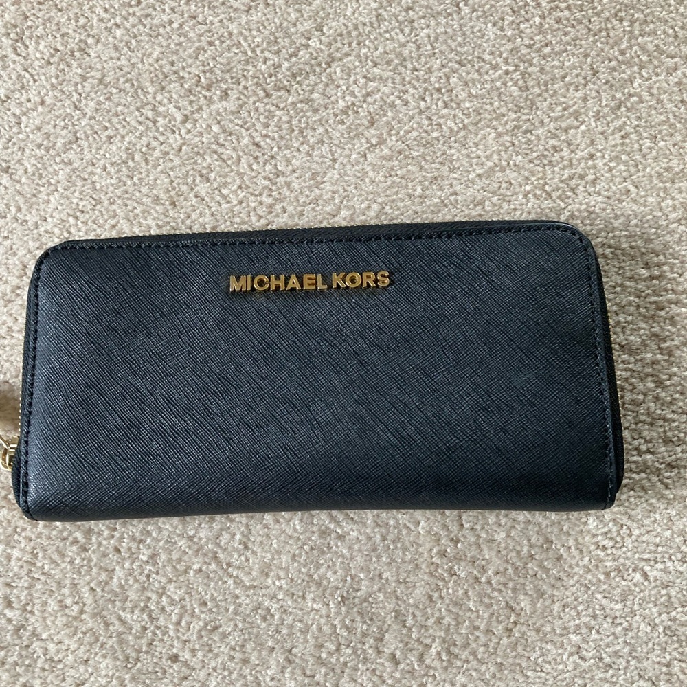 Michael Kors wallet